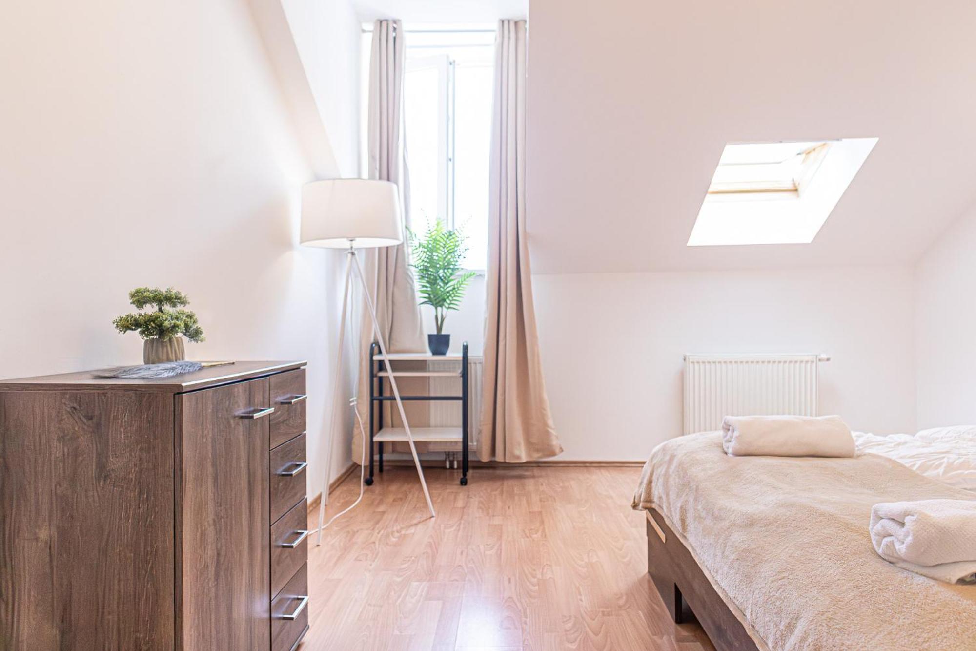 וינה Spacious 2Br Apt Great Location - Near Schoenbrunn מראה חיצוני תמונה
