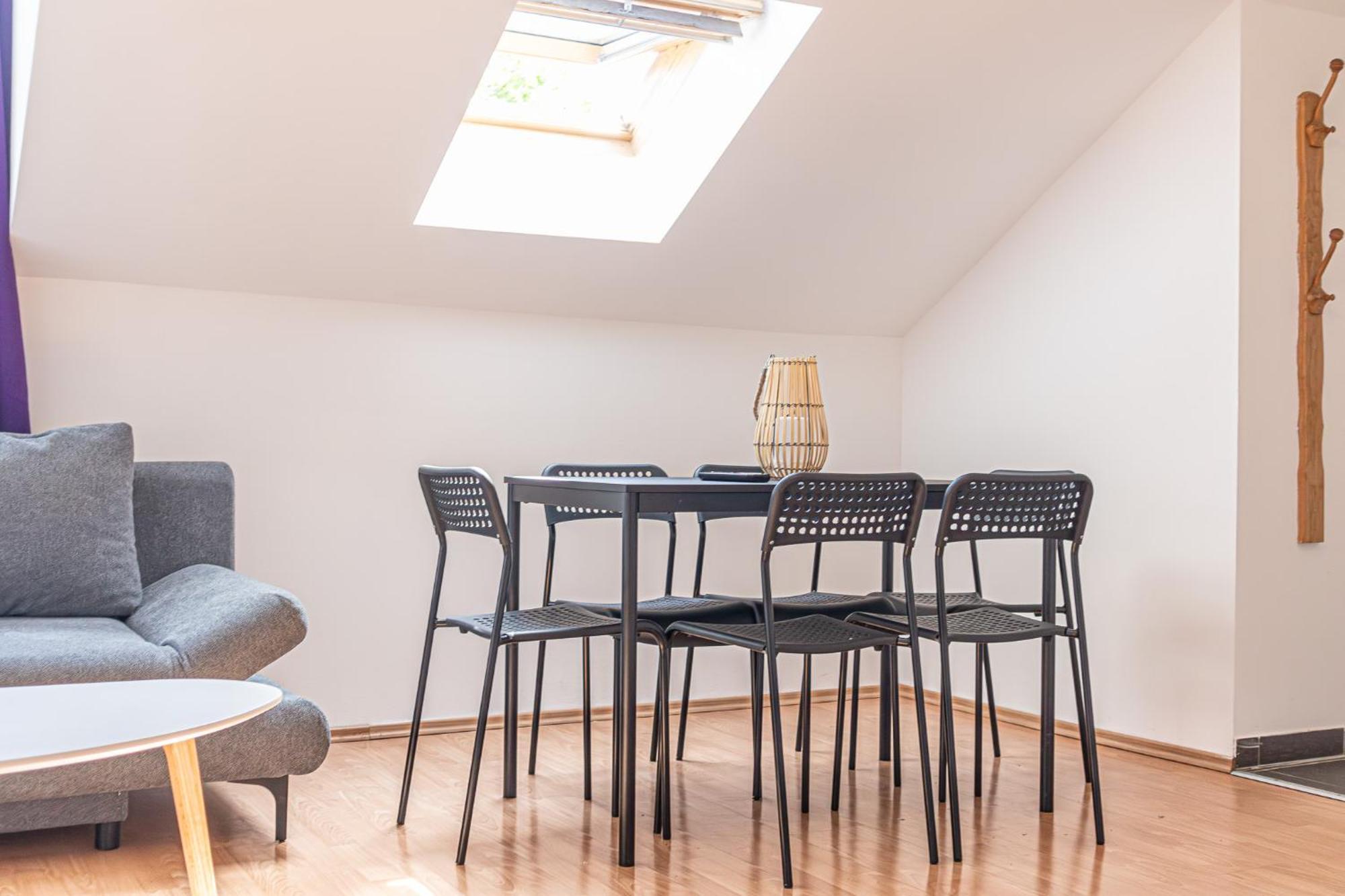 וינה Spacious 2Br Apt Great Location - Near Schoenbrunn מראה חיצוני תמונה