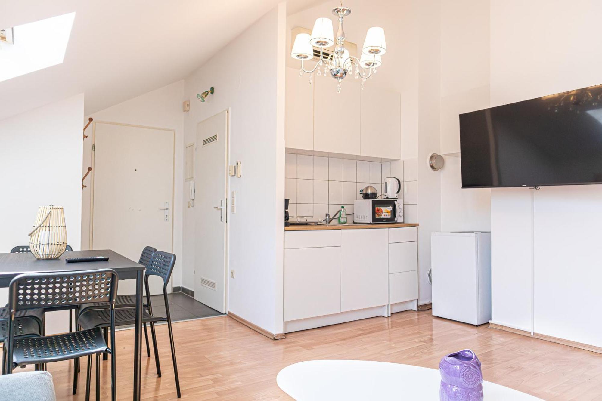 וינה Spacious 2Br Apt Great Location - Near Schoenbrunn מראה חיצוני תמונה
