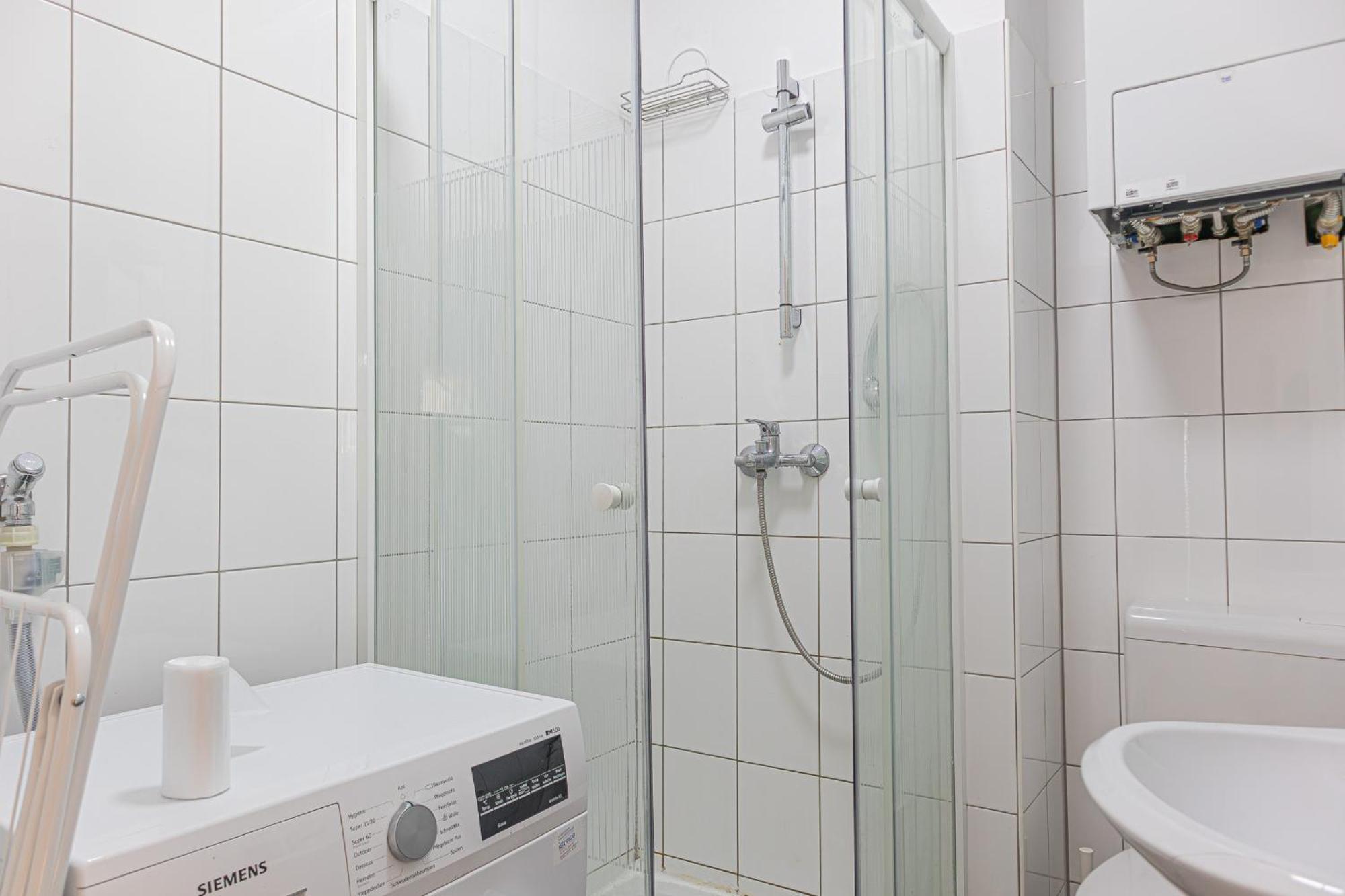 וינה Spacious 2Br Apt Great Location - Near Schoenbrunn מראה חיצוני תמונה